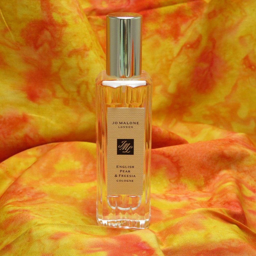 Brand new! Jo Malone Special-Edition English Pear & Freesia Cologne